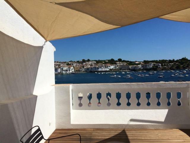 Centric Townhouse With Sea View - Casa Marta Βίλα Cadaqués Εξωτερικό φωτογραφία